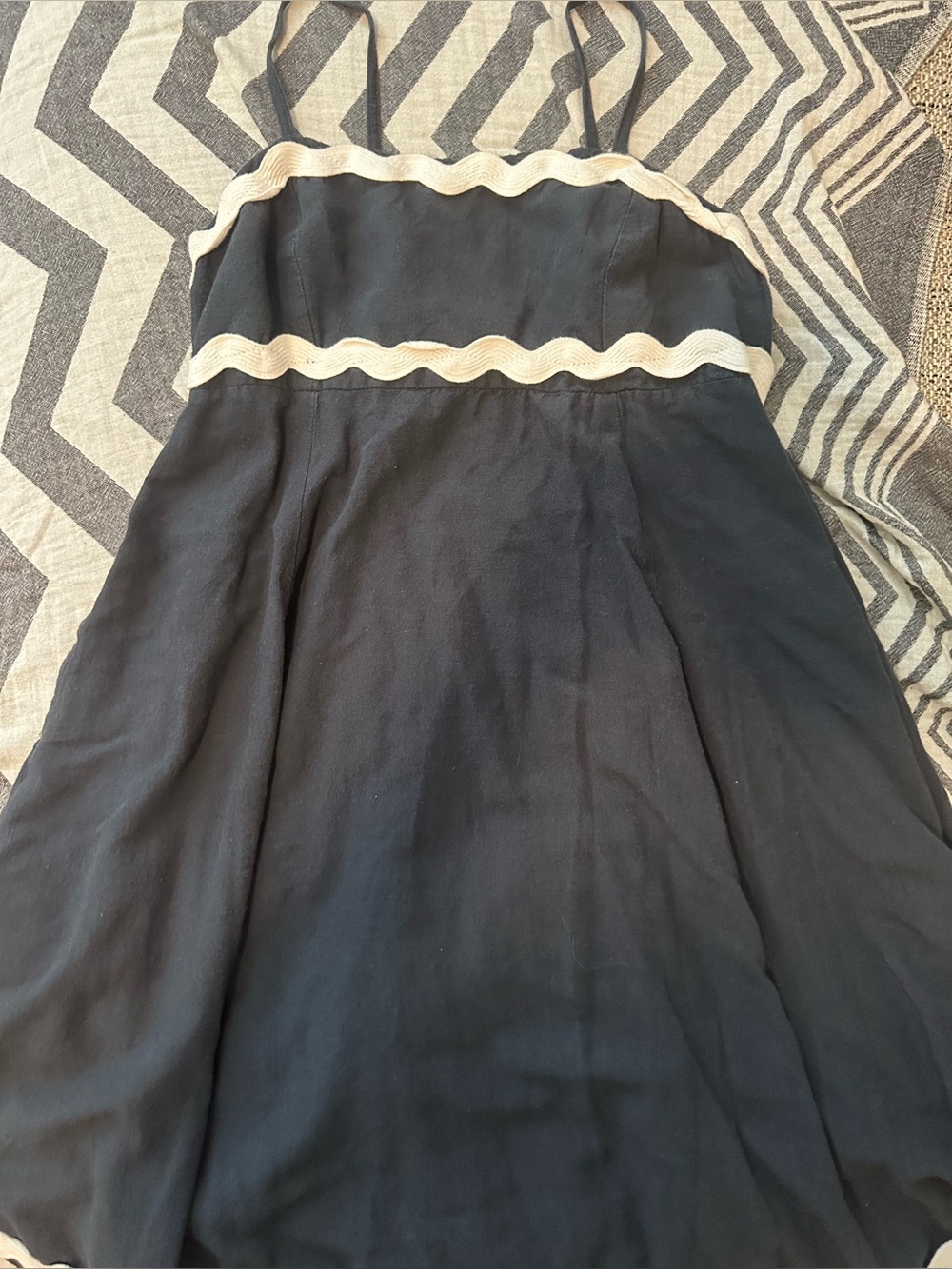 Sim & Sam Black Dress with Cream Trim size Xlarge